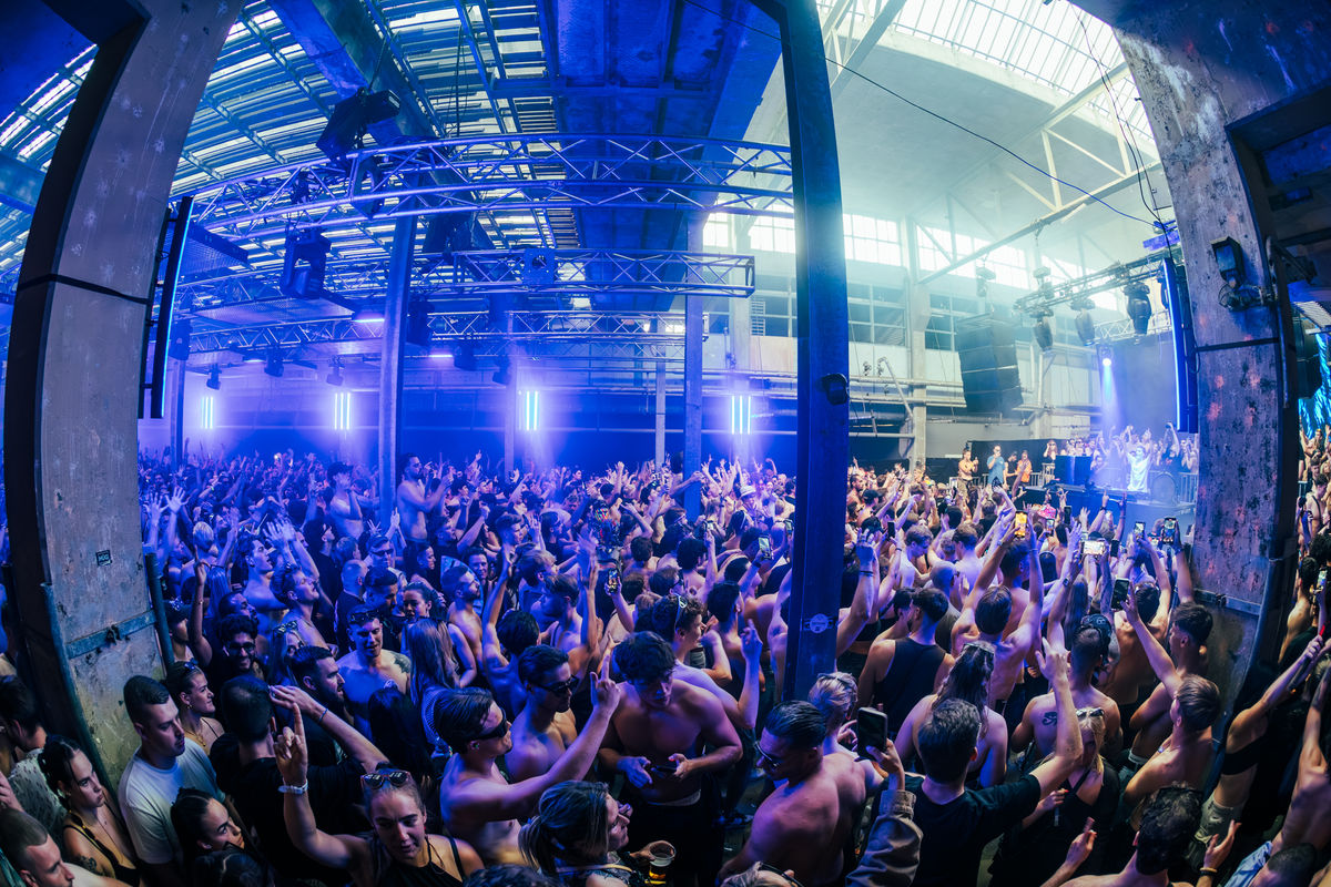 Loading... just a sec